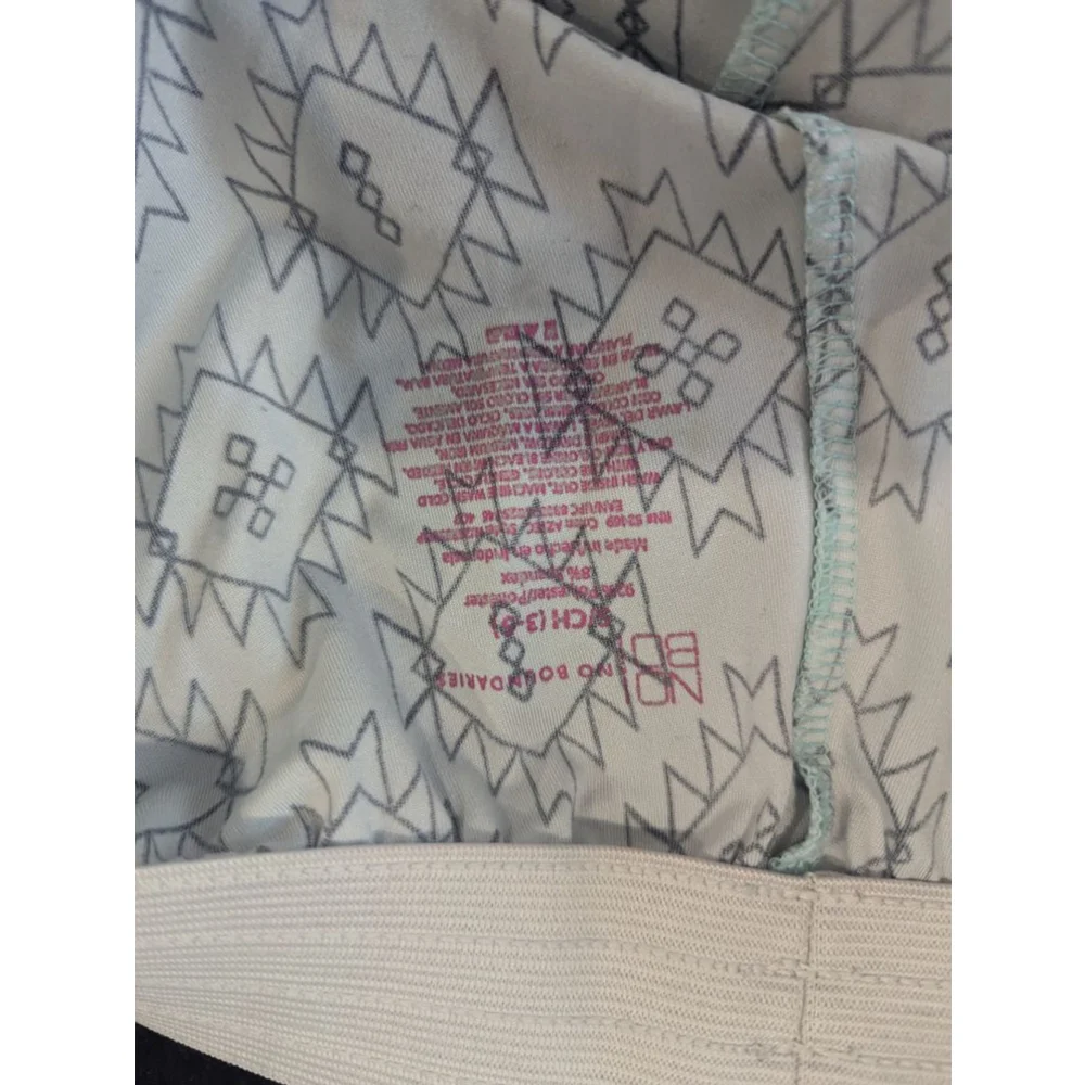 EUC NO Boundaries Mint Green Pattern Shorts S